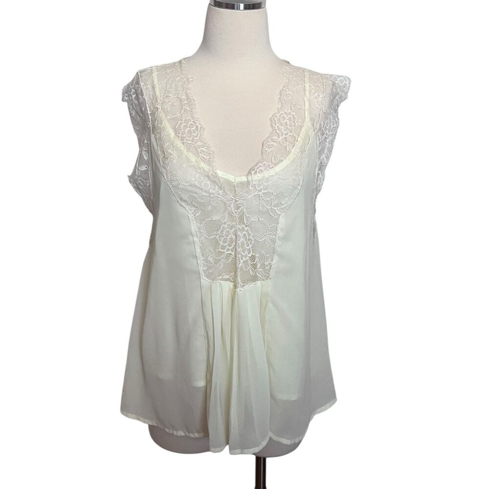 Anthropologie LOVE SAM Top Womens M Lemonade Pale Yellow Cream Pleated Lace